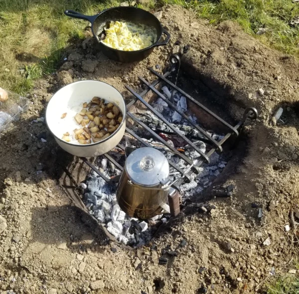 CAMP GRILL,24×24 hand forged, heavy duty. bag included! Seen on fallout - Image 8